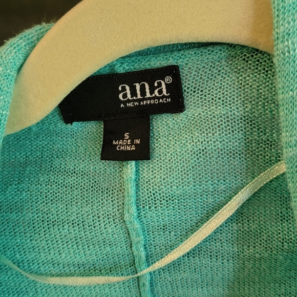 Cardigan - Picture 3 of 3